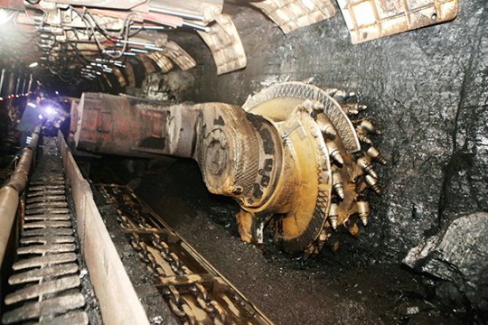 阳城煤电-650南翼新总回风巷月度进尺突破80米